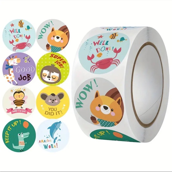 Roll of 500 Children’s Reward Stickers Cute Animals Encourage Recognition - Picture 2 of 2